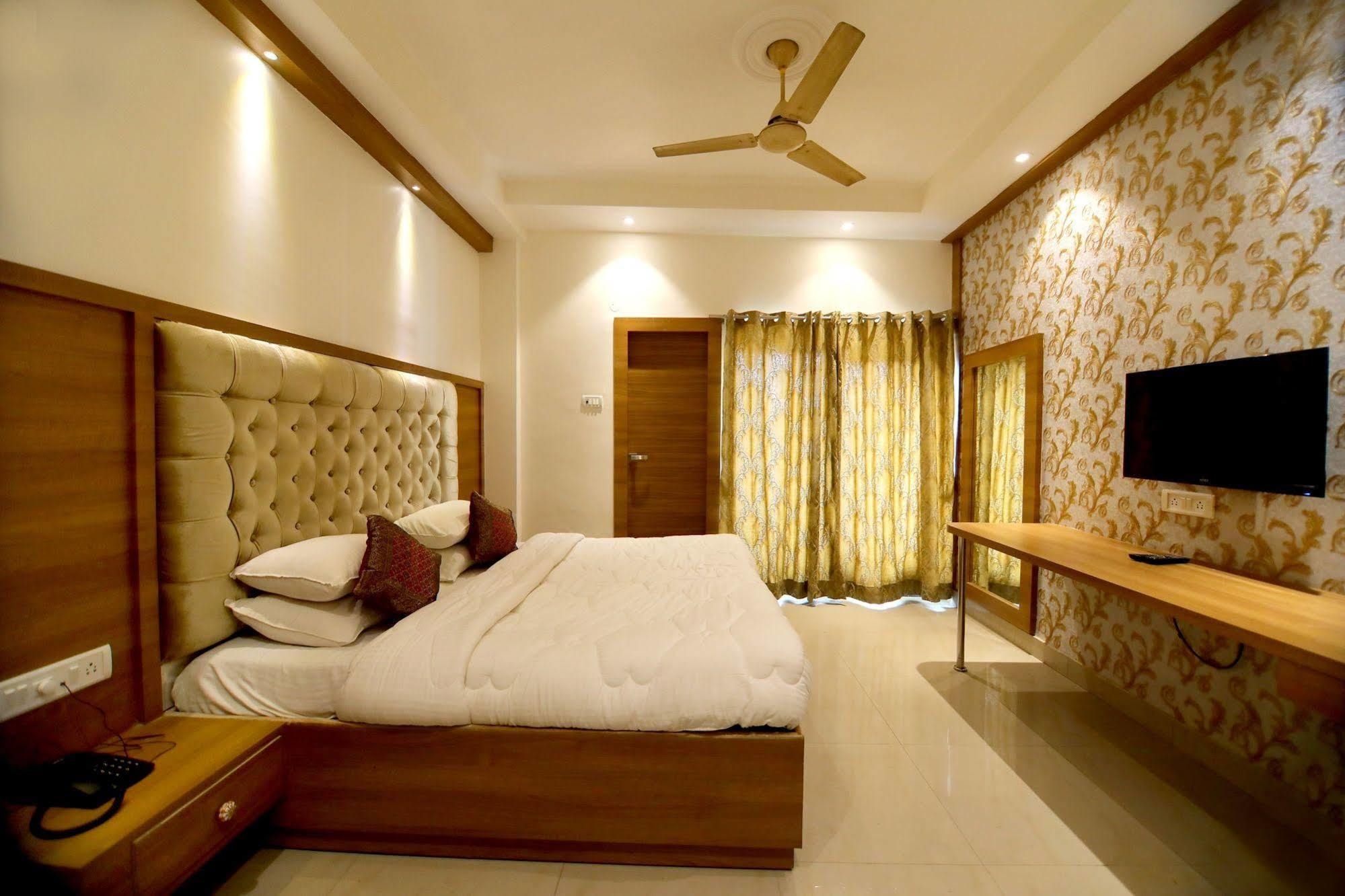 Fabhotel Prime Sarin Inn Heritage فاراناسي المظهر الخارجي الصورة